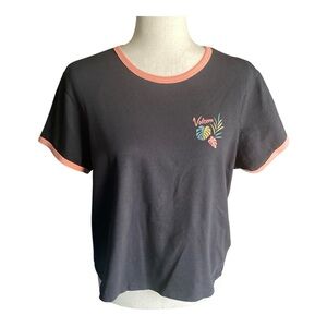 NWT-VOLCOM-WOMENS BLACK AND PINK TOP-SIZE LARGE